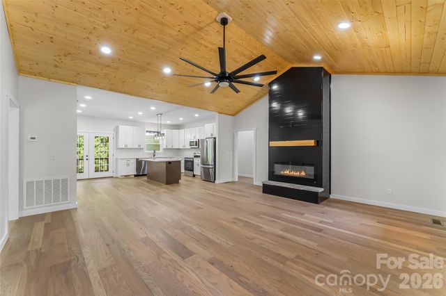 438 Plantation Drive, Marion, NC 28752
