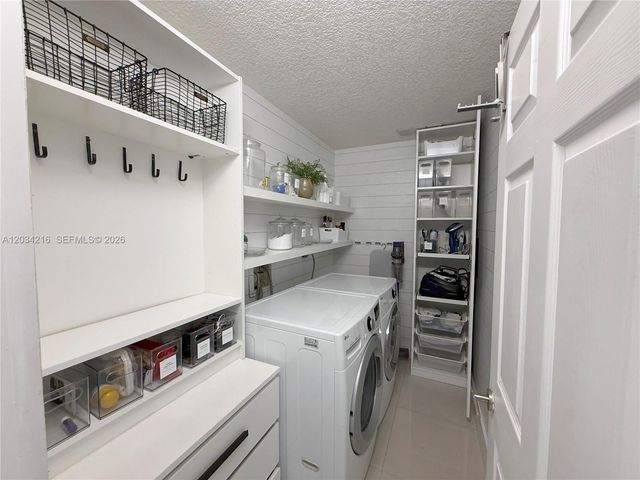 19001 NW 79th Ct, Hialeah, FL 33015