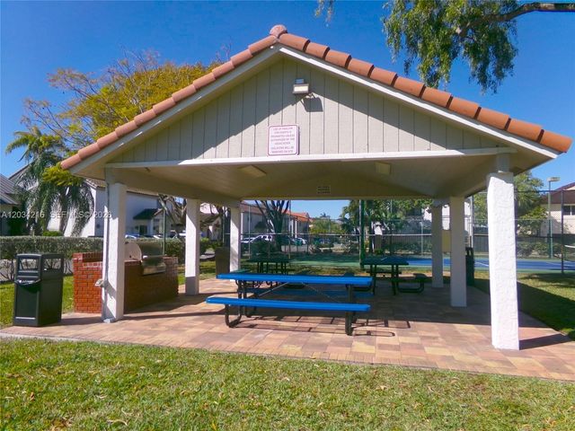 19001 NW 79th Ct, Hialeah, FL 33015