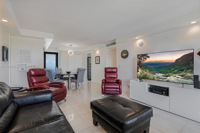 301 Golden Isles Dr 403, Hallandale Beach, FL 33009