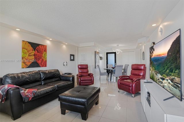 301 Golden Isles Dr 403, Hallandale Beach, FL 33009