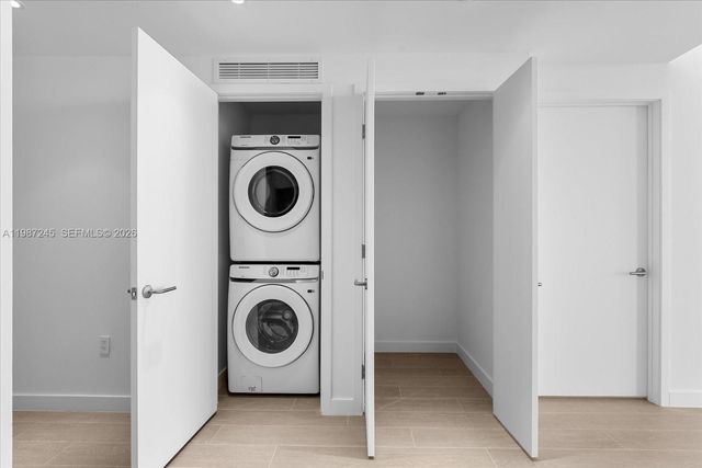 500 Alton Rd 2402, Miami Beach, FL 33139