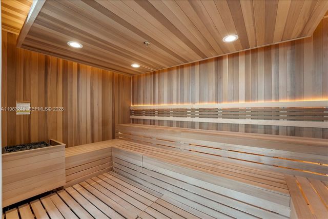 500 Alton Rd 2402, Miami Beach, FL 33139