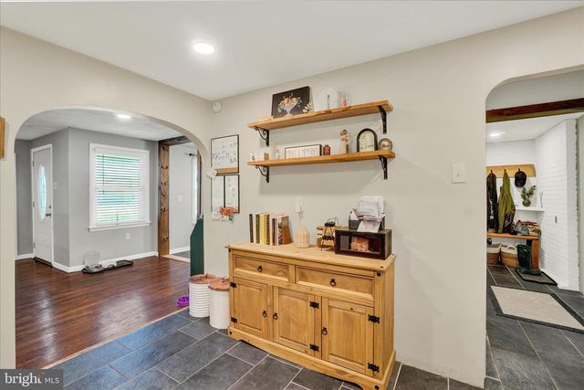 2320 EMIG MILL RD, Dover, PA 17315