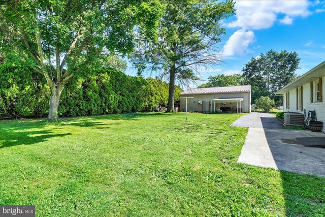 2320 EMIG MILL RD, Dover, PA 17315