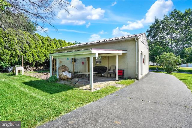 2320 EMIG MILL RD, Dover, PA 17315