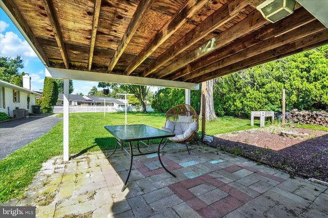 2320 EMIG MILL RD, Dover, PA 17315