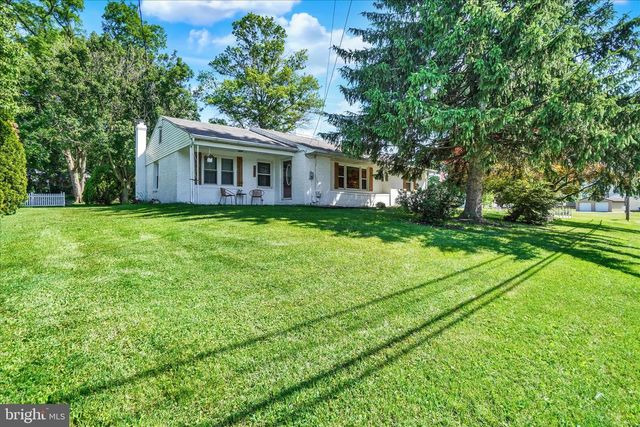 2320 EMIG MILL RD, Dover, PA 17315