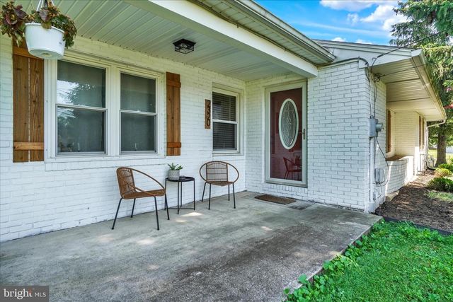2320 EMIG MILL RD, Dover, PA 17315
