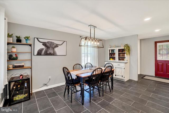 2320 EMIG MILL RD, Dover, PA 17315