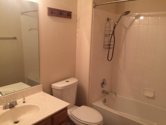 177 Devonshire DR, Kyle, TX 78640