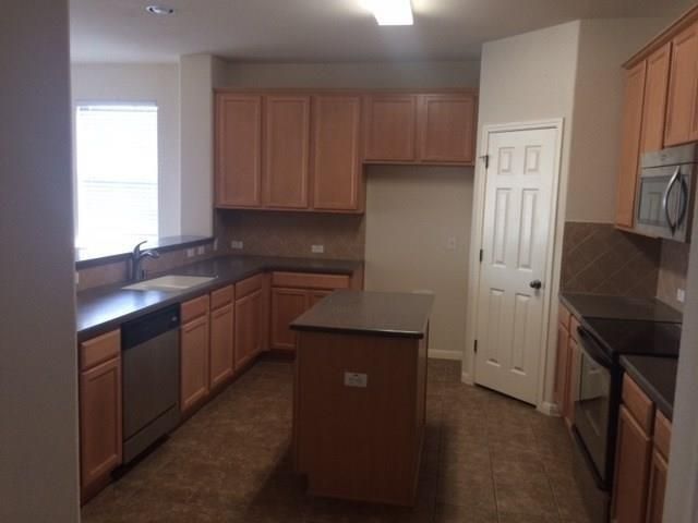 177 Devonshire DR, Kyle, TX 78640