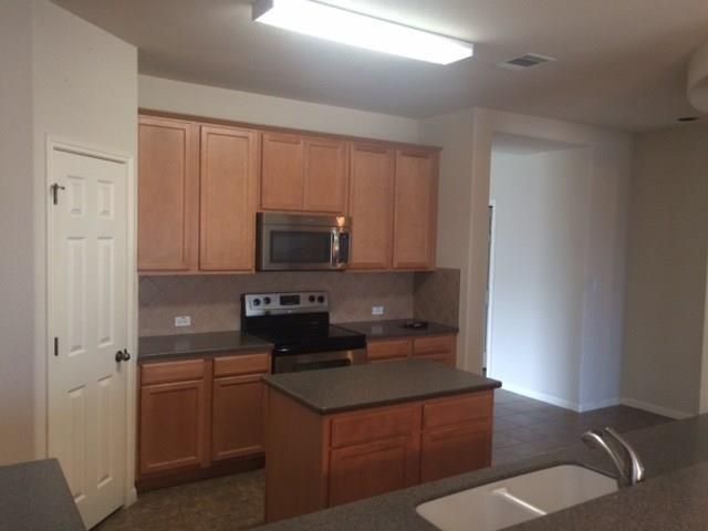 177 Devonshire DR, Kyle, TX 78640