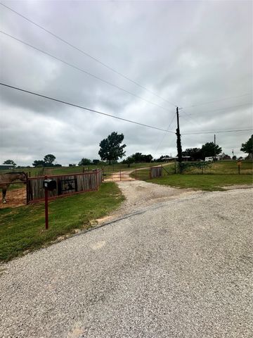 225 county road 3699, Springtown, TX 76082