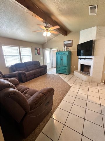225 county road 3699, Springtown, TX 76082