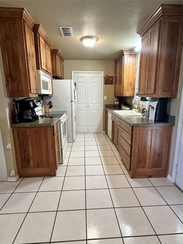 225 county road 3699, Springtown, TX 76082