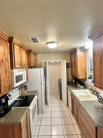 225 county road 3699, Springtown, TX 76082