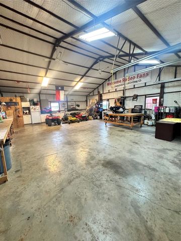 225 county road 3699, Springtown, TX 76082