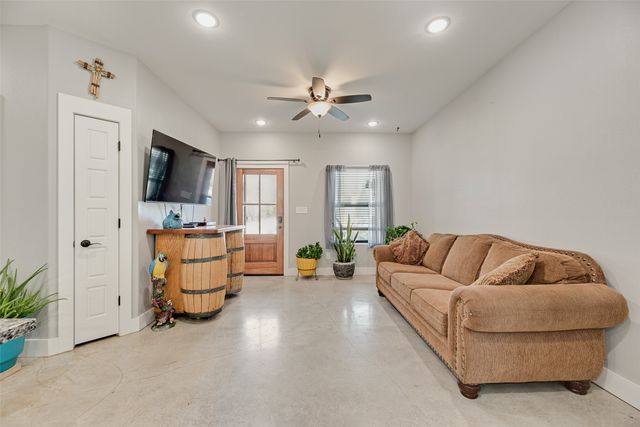 718 E Crawford Street, Denison, TX 75021