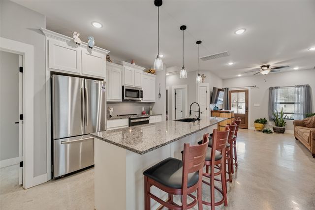 718 E Crawford Street, Denison, TX 75021