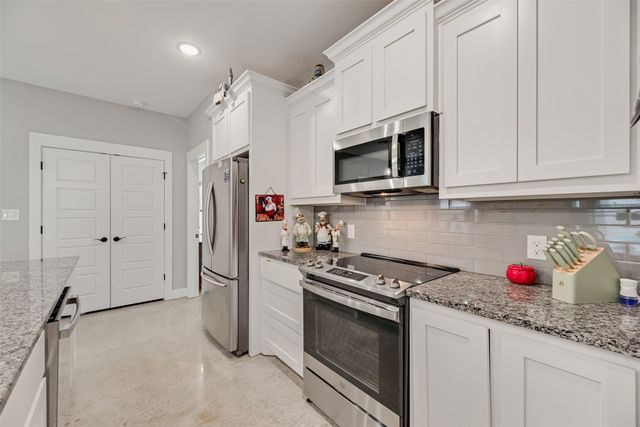 718 E Crawford Street, Denison, TX 75021