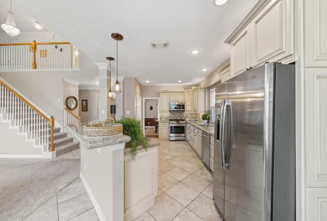 2302 Palm Circle, Seabrook, TX 77586