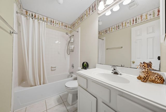 2302 Palm Circle, Seabrook, TX 77586