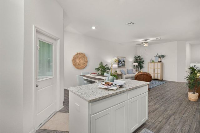 721 POPPY LANE, Dundee, FL 33838