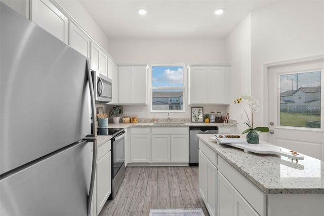 721 POPPY LANE, Dundee, FL 33838