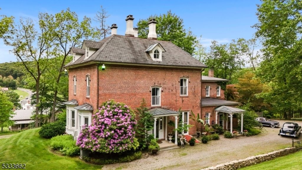 20 Belvidere Ave, Oxford Twp., NJ 07863