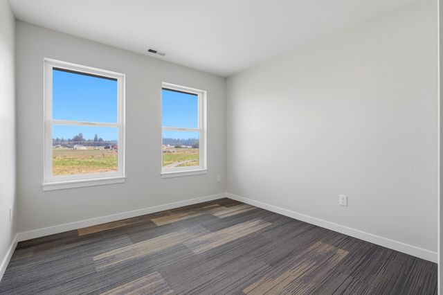 32223 N Division Rd, Deer Park, WA 99006