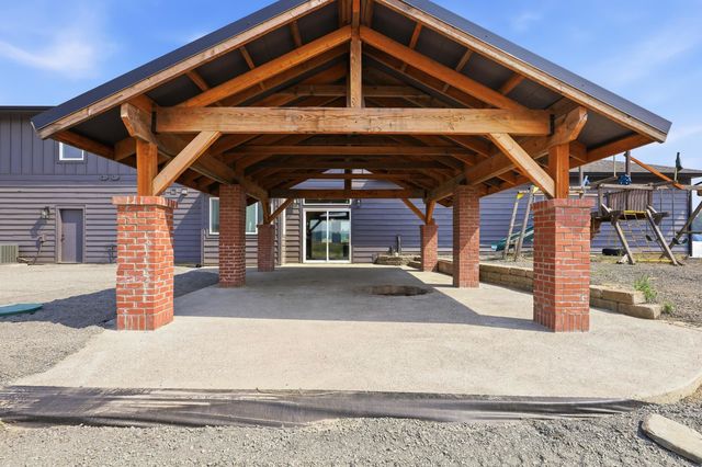32223 N Division Rd, Deer Park, WA 99006