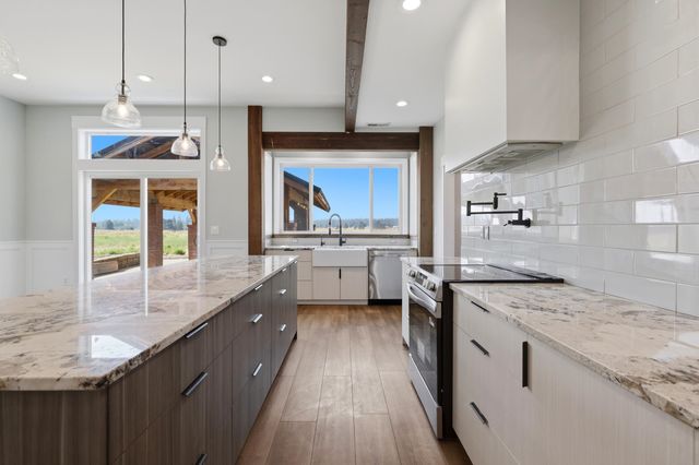 32223 N Division Rd, Deer Park, WA 99006