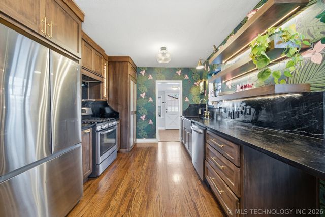 1624 S Victor Avenue, Tulsa, OK 74104