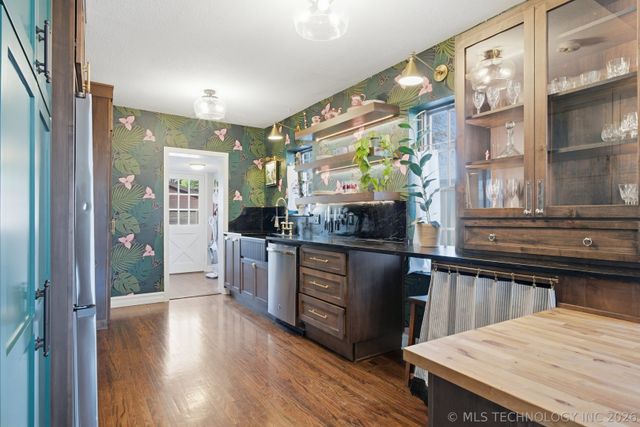 1624 S Victor Avenue, Tulsa, OK 74104