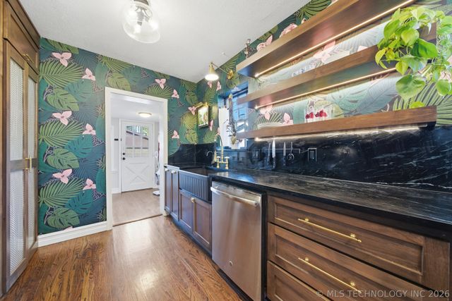 1624 S Victor Avenue, Tulsa, OK 74104