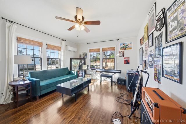 1624 S Victor Avenue, Tulsa, OK 74104