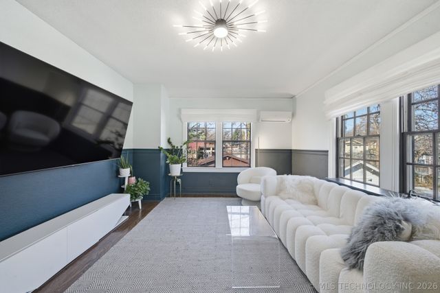 1624 S Victor Avenue, Tulsa, OK 74104