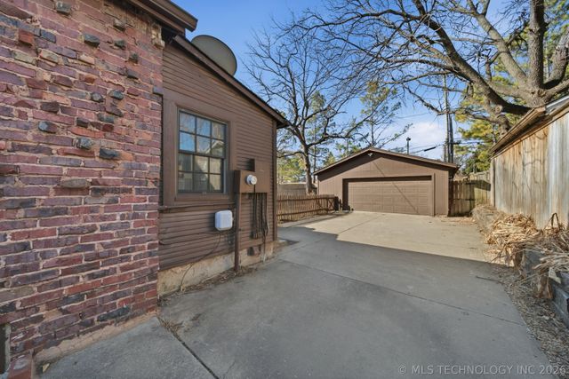 1624 S Victor Avenue, Tulsa, OK 74104