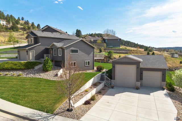2049 HARNEY DR, Rapid City, SD 57702