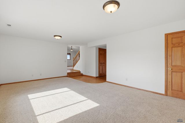 2049 HARNEY DR, Rapid City, SD 57702