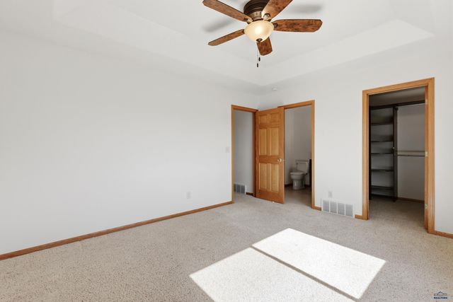 2049 HARNEY DR, Rapid City, SD 57702