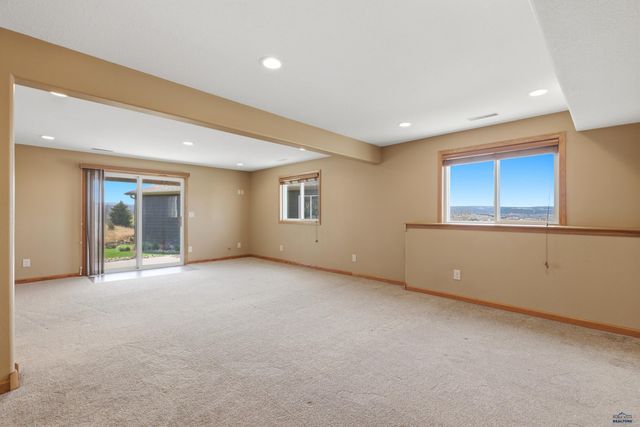 2049 HARNEY DR, Rapid City, SD 57702
