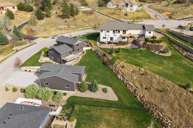 2049 HARNEY DR, Rapid City, SD 57702
