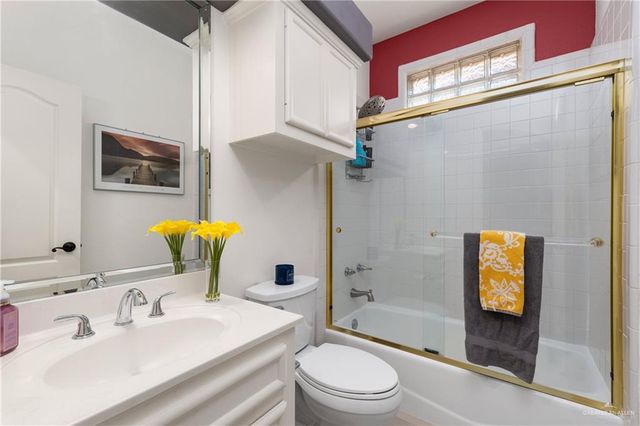 125 E Yucca Avenue, Mcallen, TX 78504