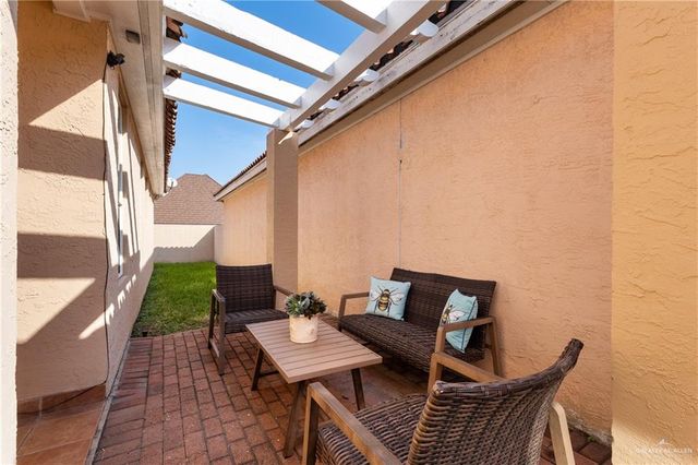 125 E Yucca Avenue, Mcallen, TX 78504