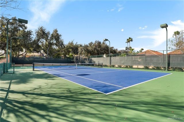 125 E Yucca Avenue, Mcallen, TX 78504