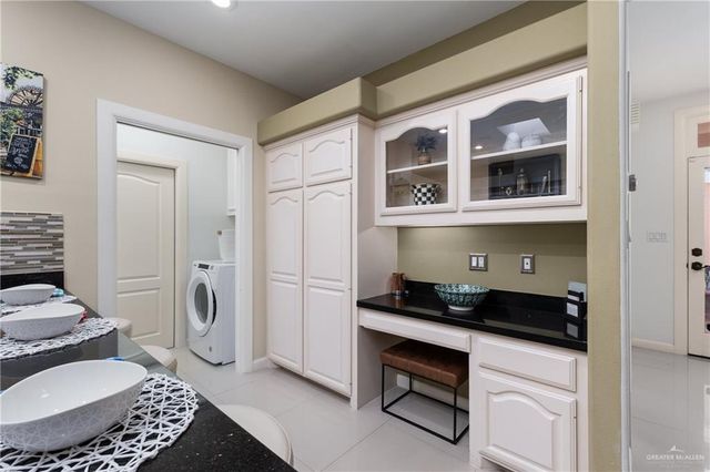 125 E Yucca Avenue, Mcallen, TX 78504