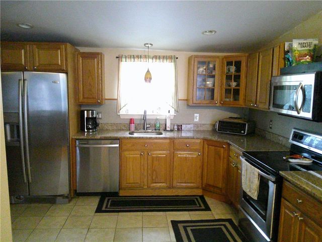 179 Acres Of Pine Road, Coventry, RI 02816