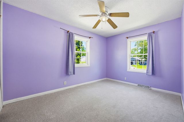 4513 Navajo Dr NE, Cedar Rapids, IA 52402